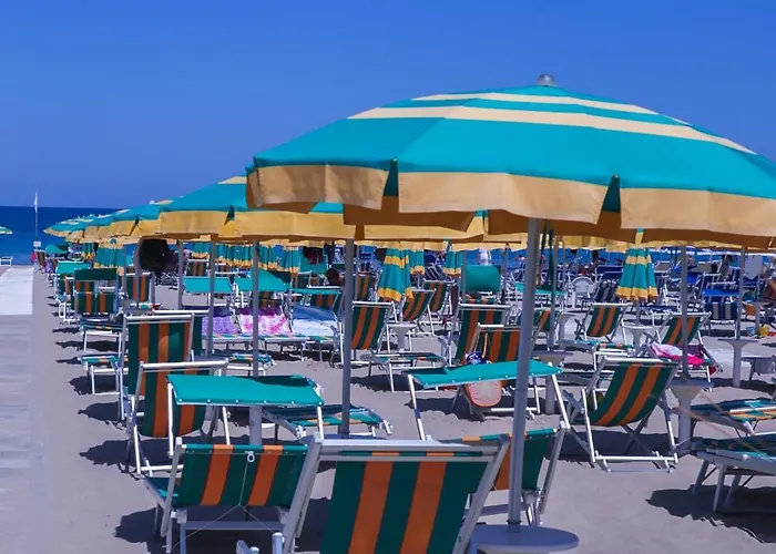 Hotel Mocambo Piscina, Spiaggia E Biciclette