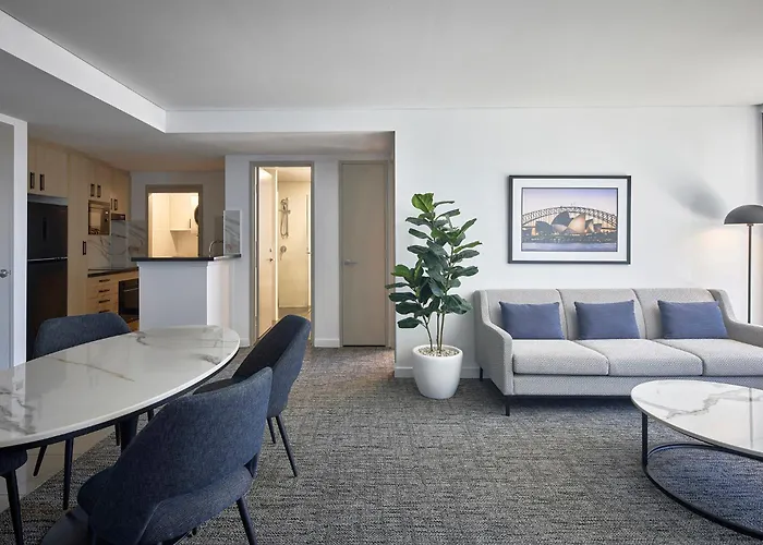 Meriton Suites Pitt Street, Sydney