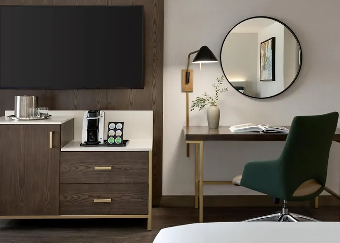 Crowne Plaza Seattle - No Resort Fee - Newly Renovated Ihg Hotel