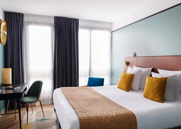Maison Des Ambassadeurs, A Small Luxury Hotels
