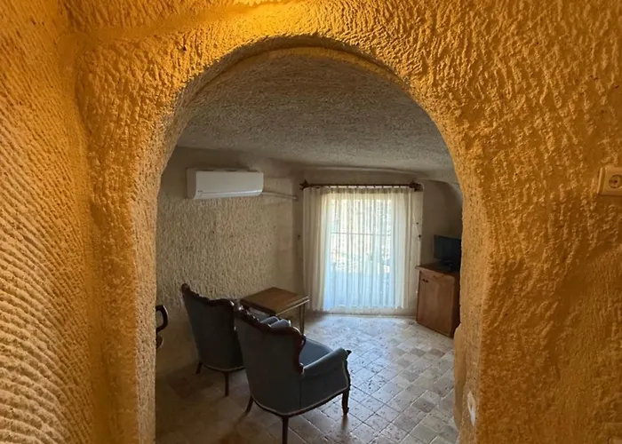 Arif Cave Hotel