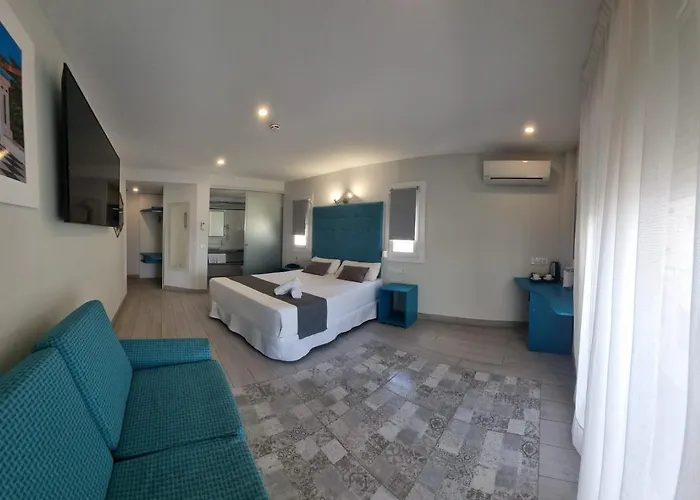 Hotel Roca-Mar