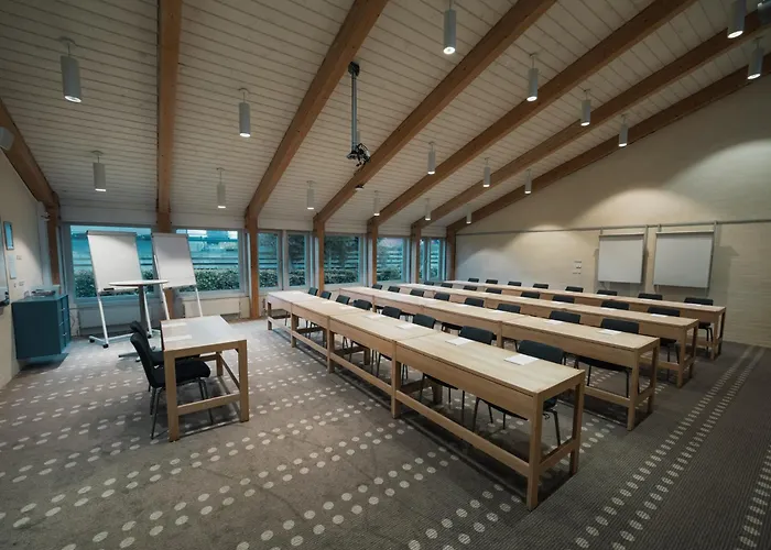 Strandhotel Klinten ApS