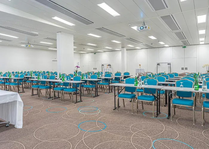 Aquatis Hotel