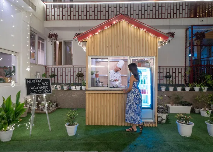 Perfectstayz Premium The Pride At Mall Road