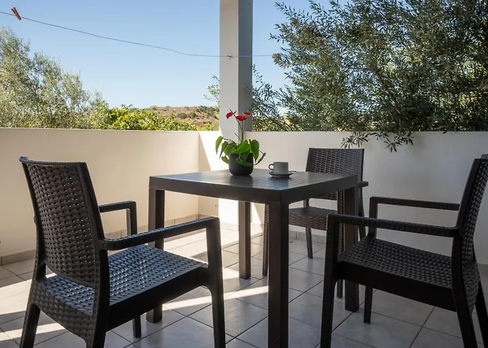 Triantafillas Suites