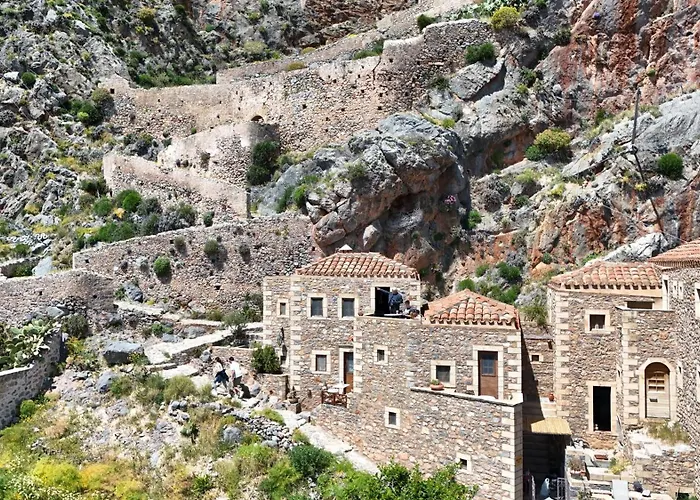 Monolithos Inn