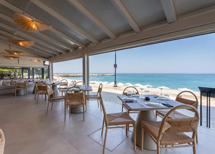 Kelly Beach Hotel