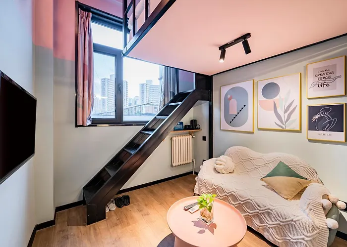 Beijing Seeyou Youth Hostel Adjacent To Yonghe Temple And Sanlitun, With Direct Access To The Airport