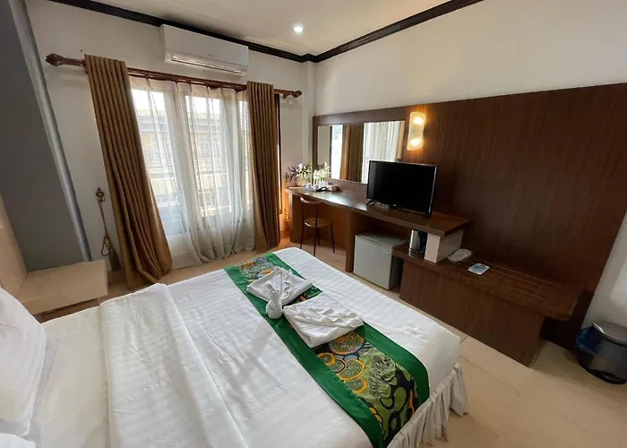 Lucky City Hotel
