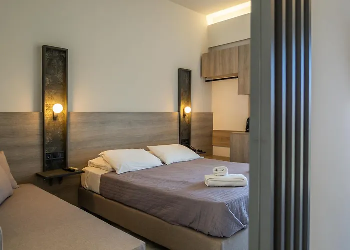 Finikounda Hotel