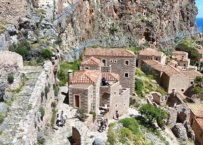 Monolithos Inn