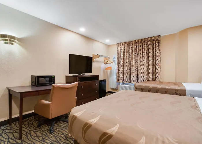 Quality Inn Lees Summit - Kansas City