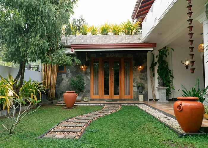 Breeze Bay Villa