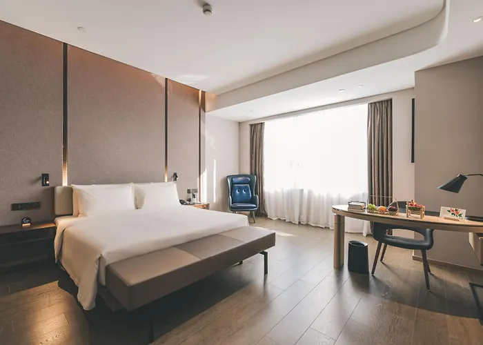 Atour Hotel Wenzhou Yueqing Nanhong Plaza
