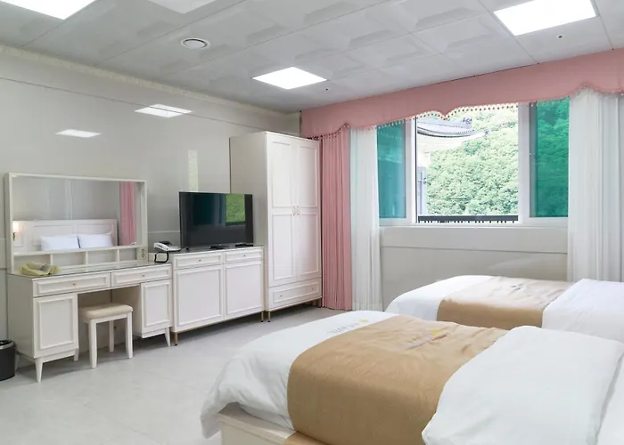 Taebaek Hotel