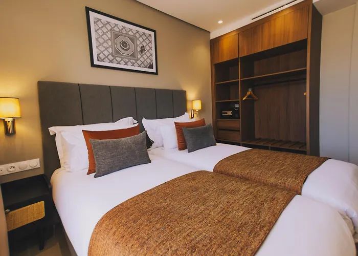 Dally Apart Hotel