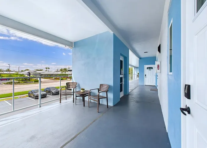Chic Loft Retreat Near Port Canaveral -Unit 202