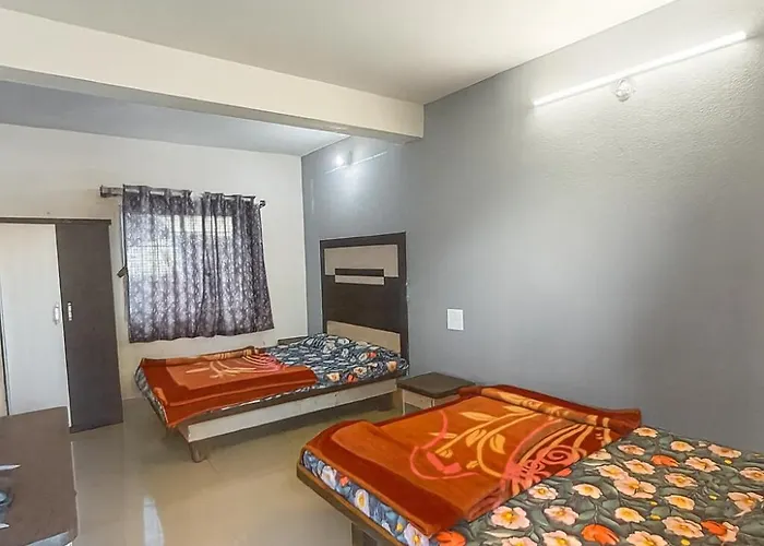 Hotel Sudama Palace - Mahabaleshwar , Couple & Family Stay Rooms With Free Wi-Fi In Main Market