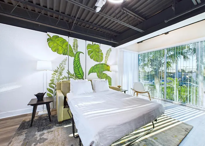 Stay, Park & Cruise! Modern Loft By Port -Unit 200