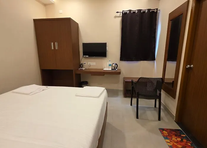 Sri Selvaas Inn