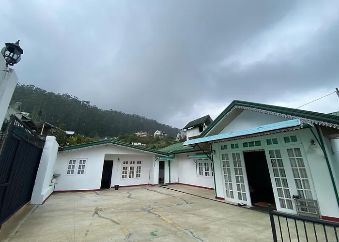R R I Luxury Homestay