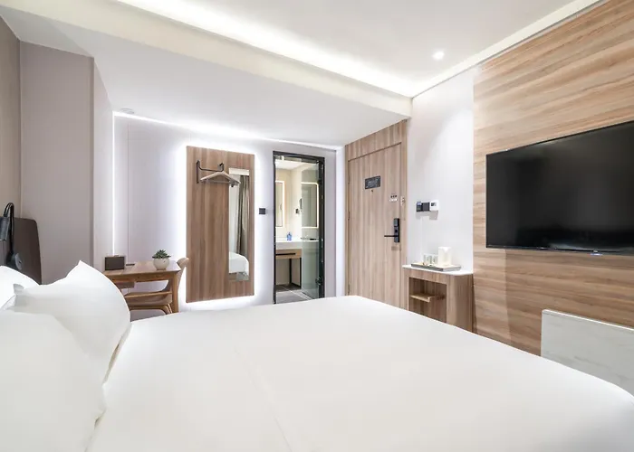 Hanting Hotel Shenzhen Guomao Subway Station