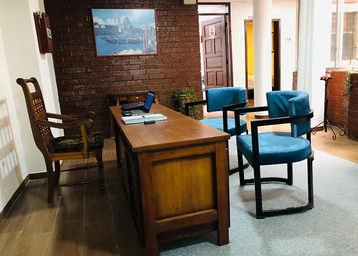 Urban Colonial