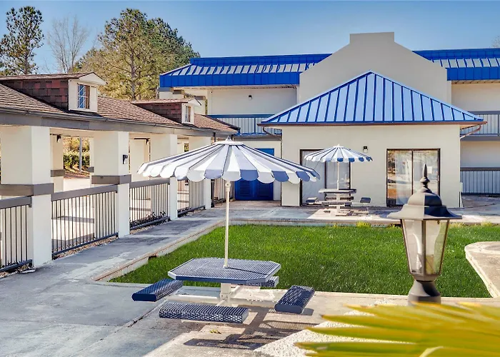 Rodeway Inn Greenwood