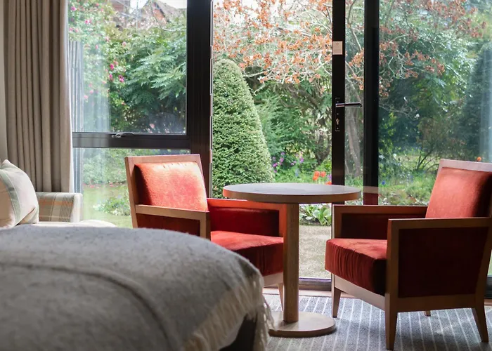 Careys Manor Hotel & Senspa