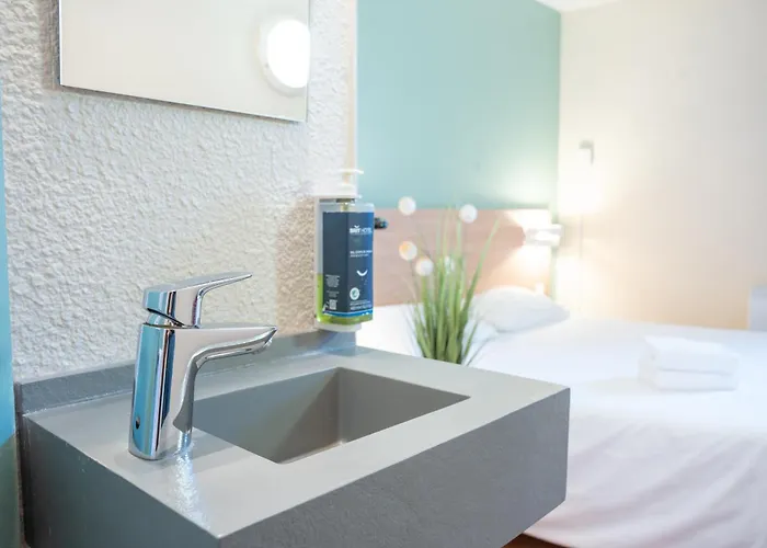 Brit Hotel Essentiel Tours Nord