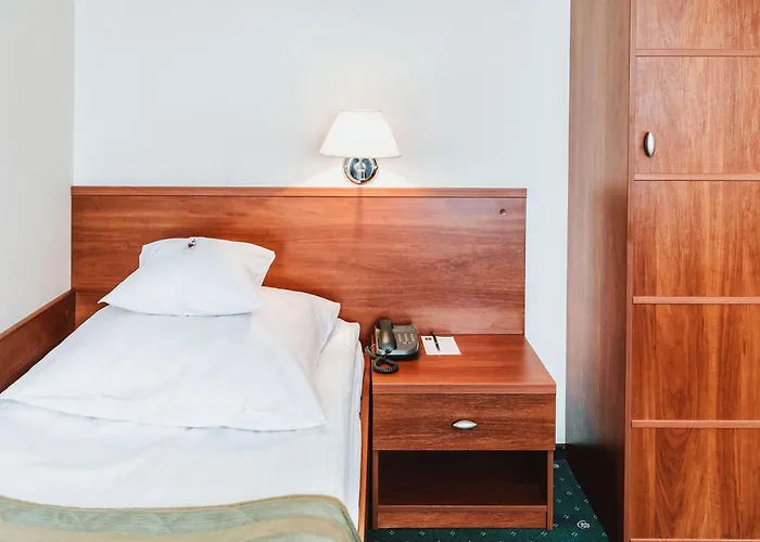 Hotel Gromada Pila
