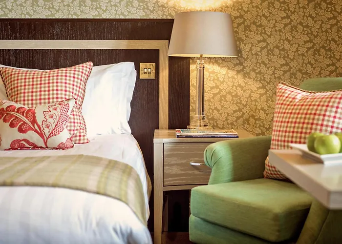 Careys Manor Hotel & Senspa