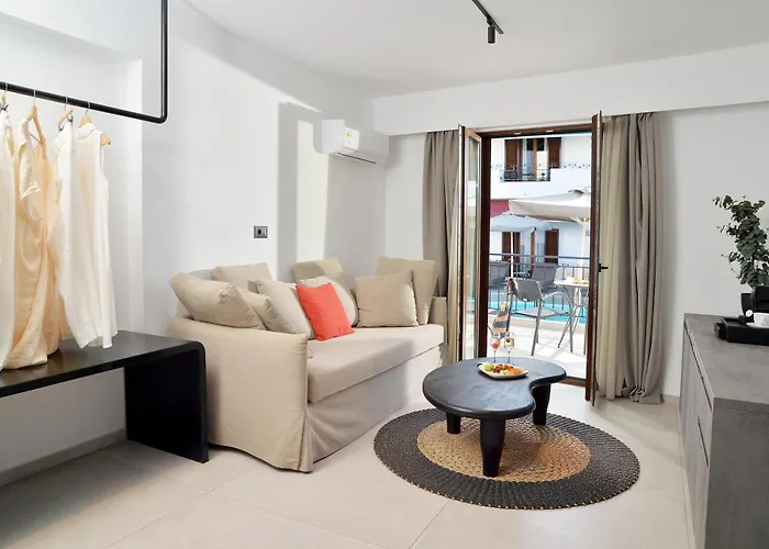 Yianna Hotel