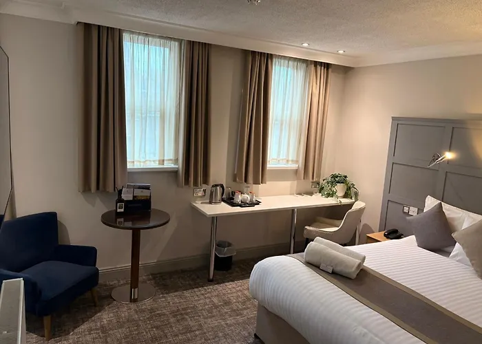 Caledonian Hotel