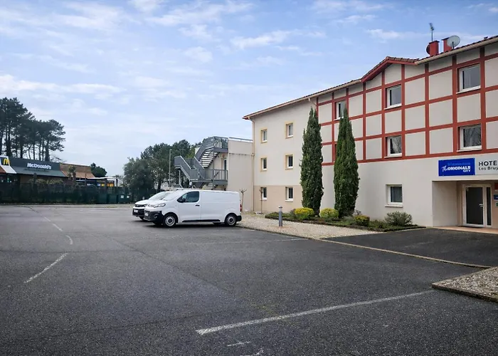 The Originals City, Hotel Les Bruyeres, Dax Nord