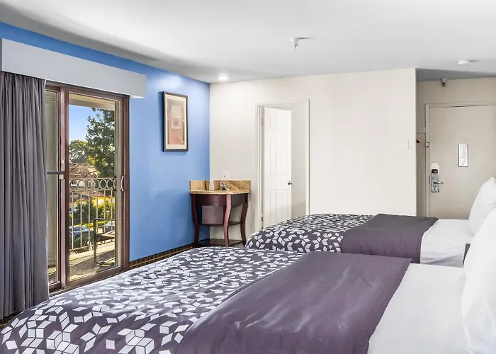 Hotel Solares