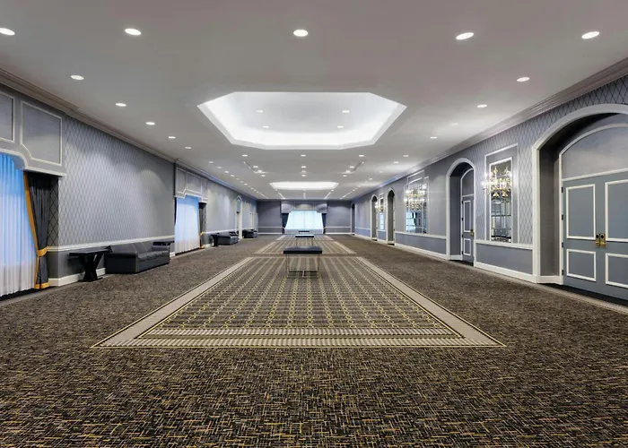 Sheraton Charlotte Hotel