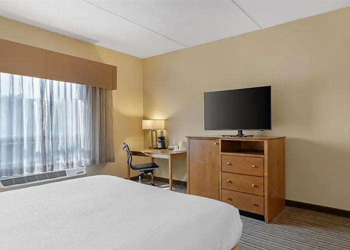 Best Western Royal Plaza Hotel And Trade Center