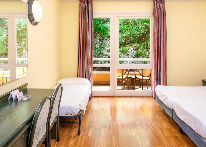 Hotel Internazionale Torri Del Benaco