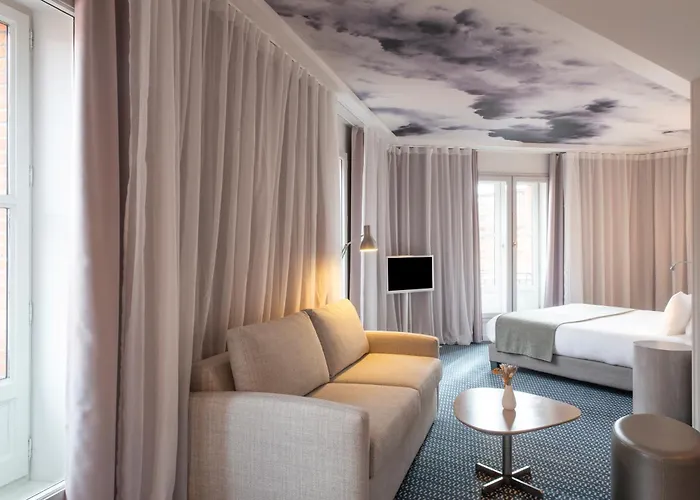 Le Grand Balcon Hotel