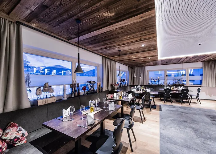 Hotel Central Bar & Restaurant