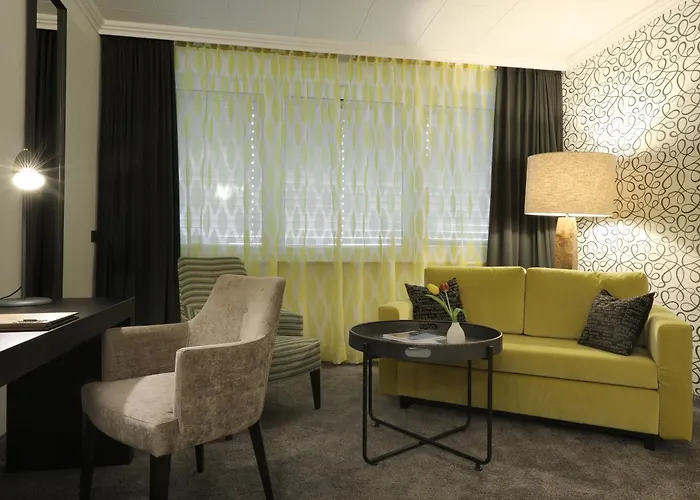 Naegler'S Fine Lounge Hotel
