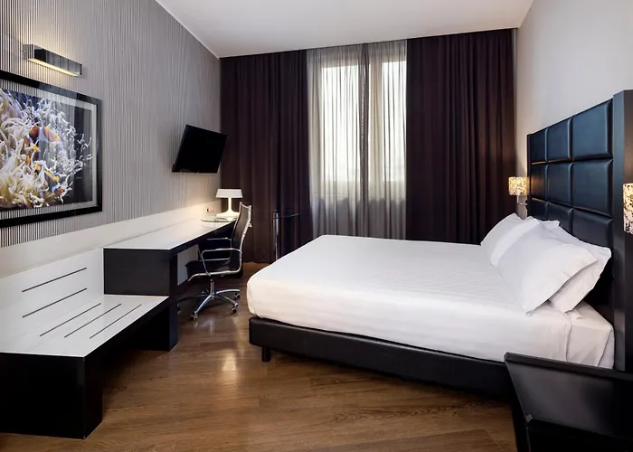 Holiday Inn Genoa City By Ihg