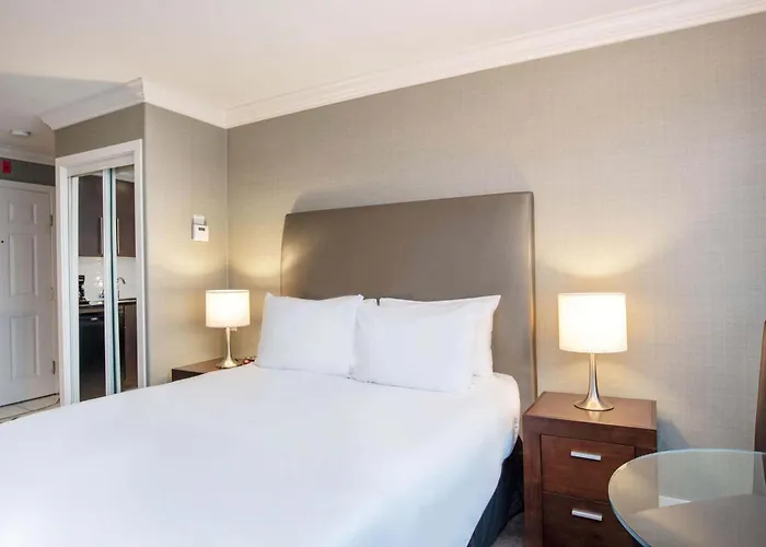 Sandman Hotel & Suites Vancouver Airport
