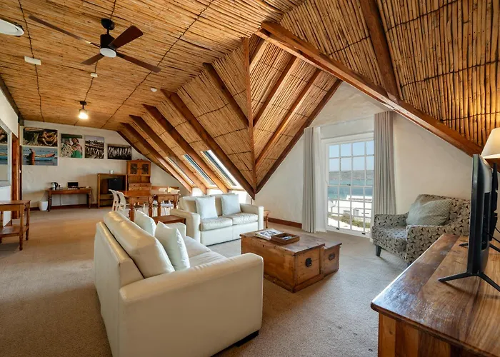 Adventure Pad'S By The Farmhouse Hotel
