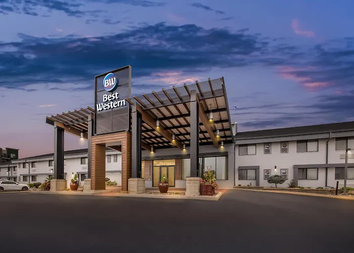 Best Western West Towne Suites