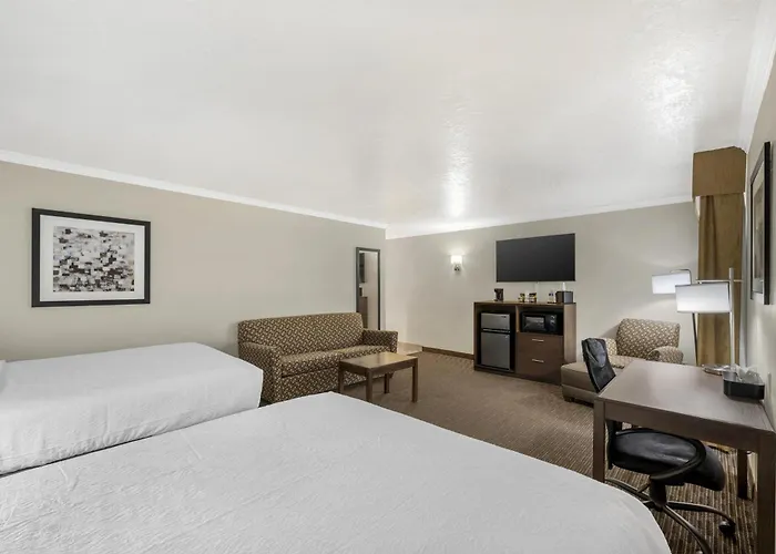 Best Western Airport Albuquerque InnSuites Hotel&Suites