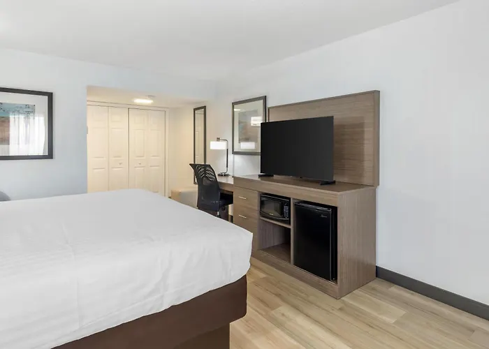 Best Western Palm Beach Lakes