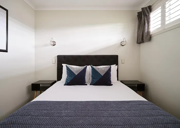 Suncourt Hotel & Conference Centre